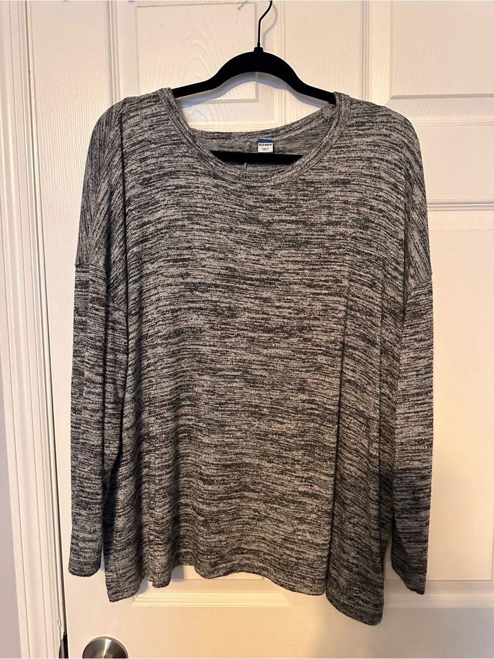 Old Navy Heathered Gray Long-Sleeve top